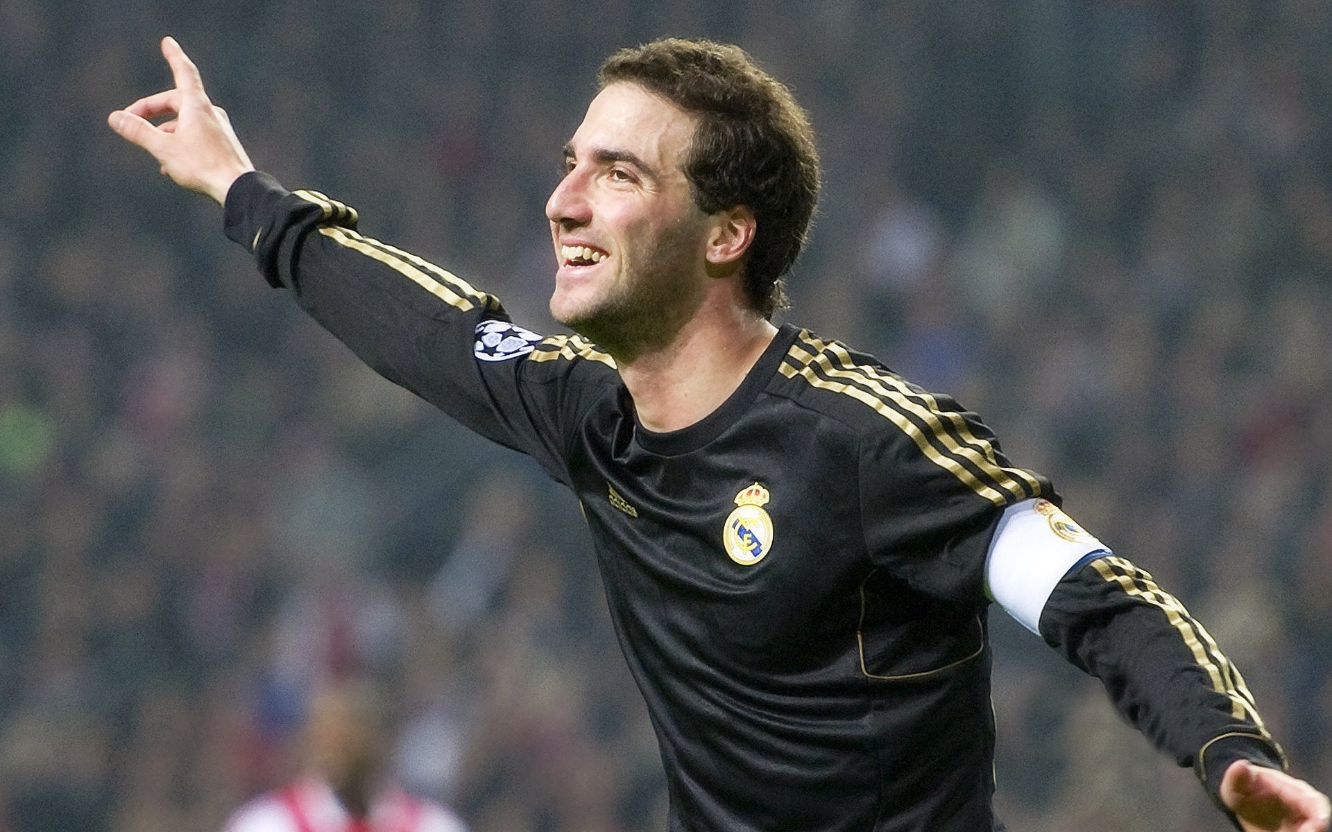 全场爆炸，这一球太狠，全场炸裂